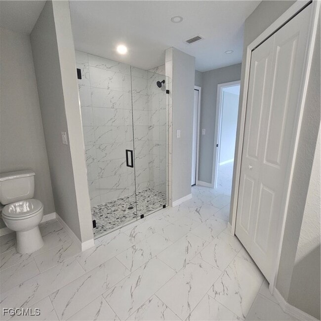 Building Photo - 3610 NE 12th Ave