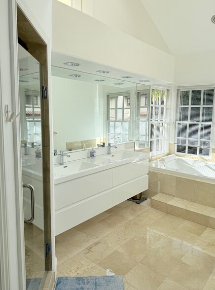 master bathroom - 1127 20th St