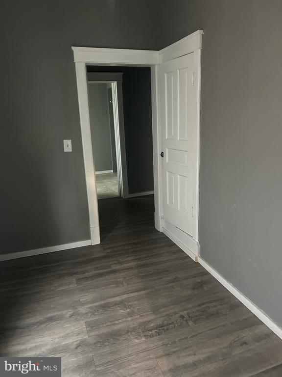 Building Photo - 17 N Main St