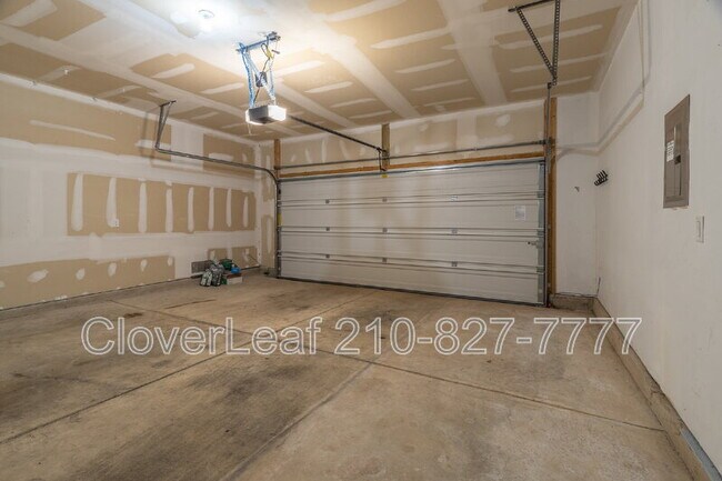 Building Photo - 682 Pond Springs
