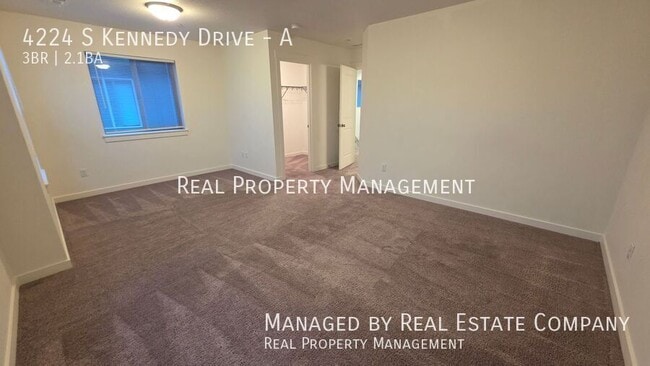 Building Photo - 4224 S Kennedy Dr