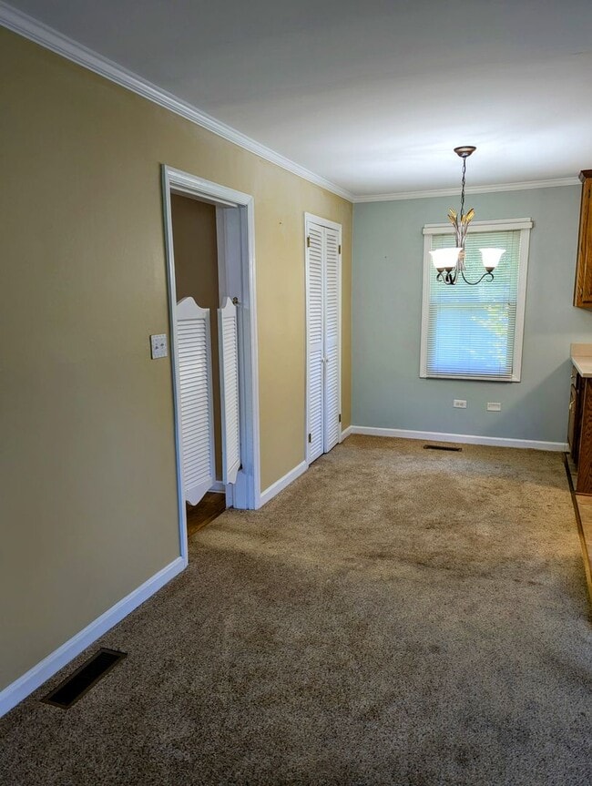 Building Photo - Fully Updated 3 Bedroom Home For Rent