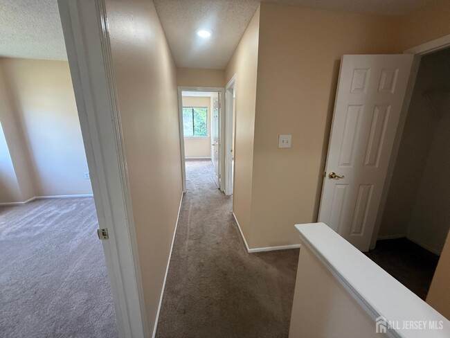 Building Photo - 1502 Edison Glen Terrace