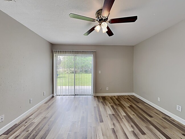 Building Photo - 14843 Astrolyn St