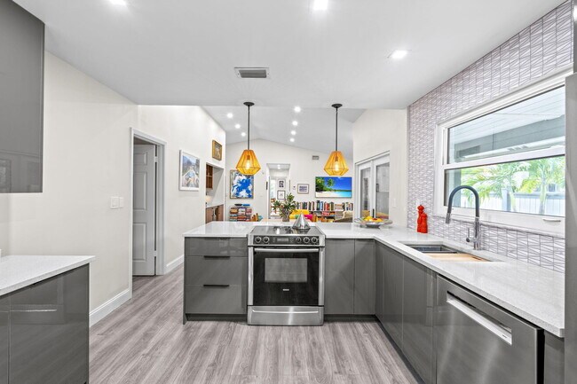 Building Photo - 2474 Bedford Mews Dr