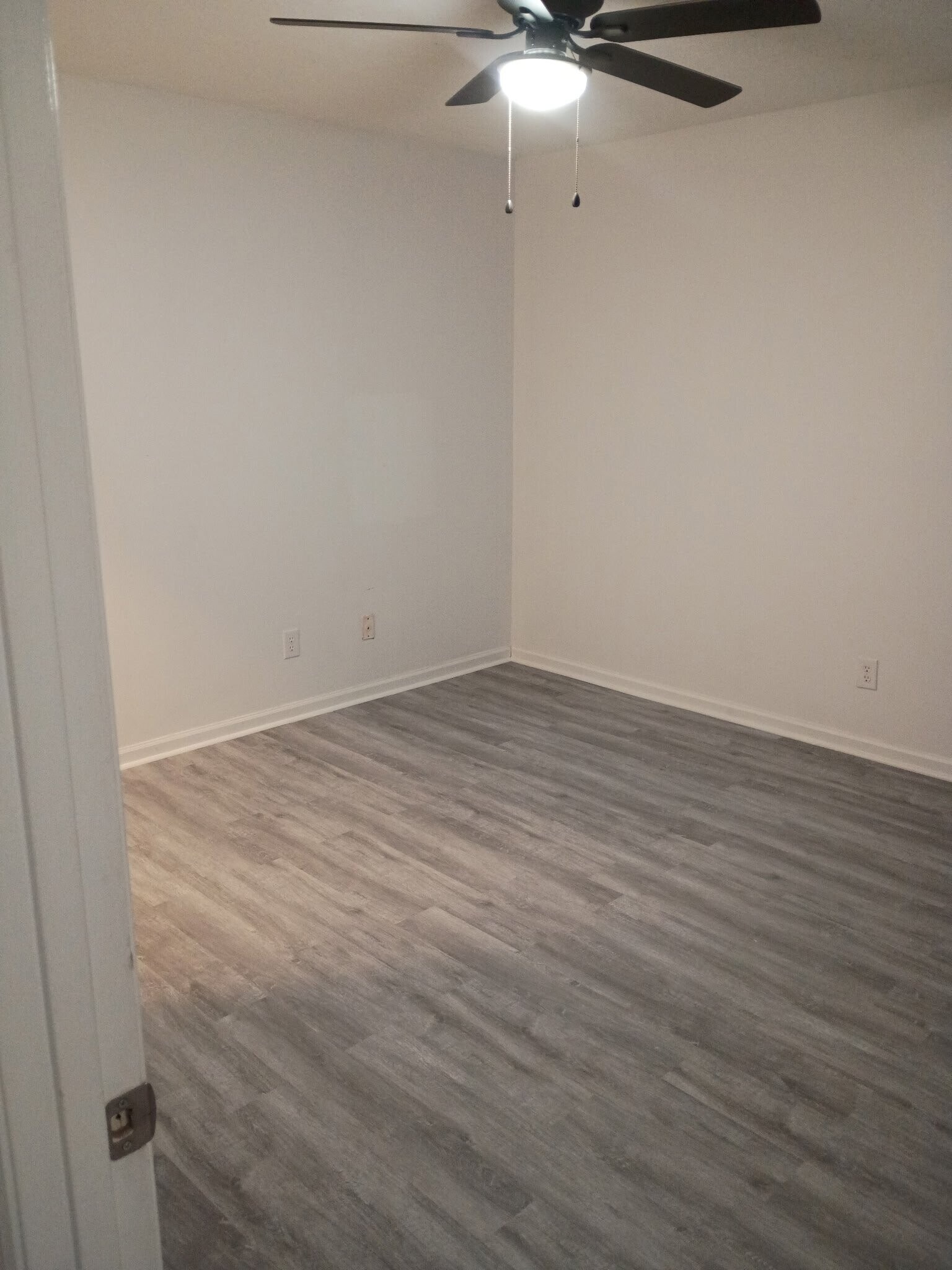 Building Photo - 14 Flint Dr