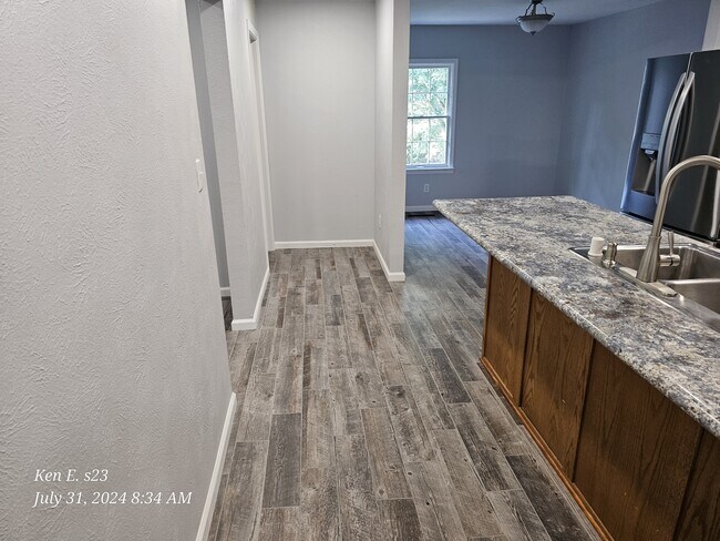 Building Photo - 26154 Rogers Rd