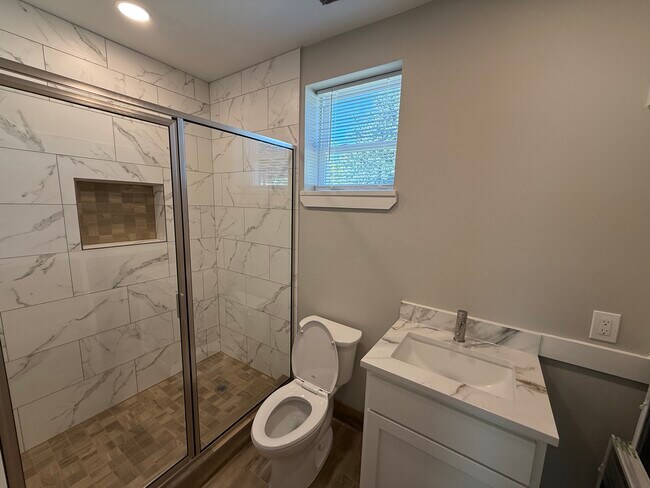 Building Photo - 3223 Cherrywood Ave