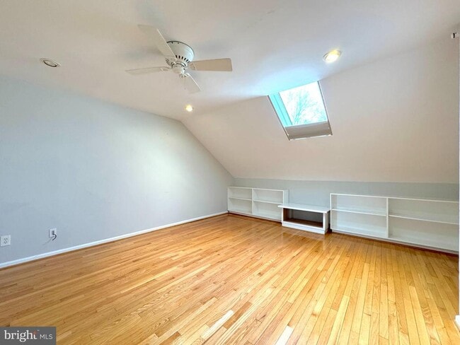 Building Photo - 1318 Dewitt Ave