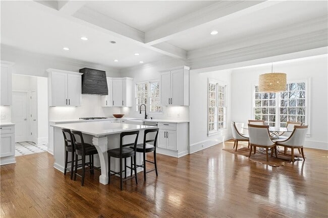 Building Photo - 1124 Moores Mill Rd NW