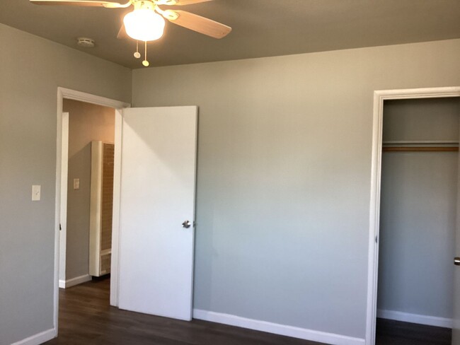 Building Photo - REMODELED!!!