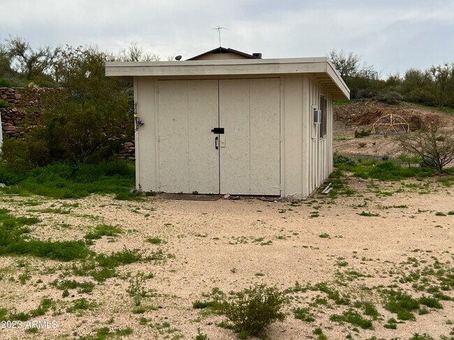 Building Photo - 47331 N Meander Rd