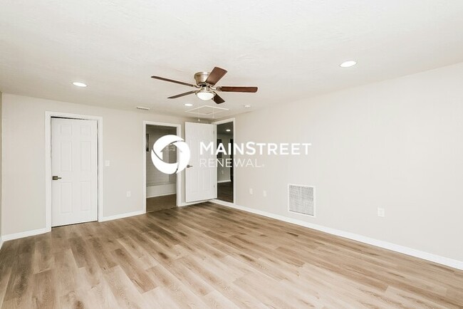 Building Photo - 3 Bedroom Pet-Friendly Home in NEW PORT RICHEY, FL with Main Street Renewal