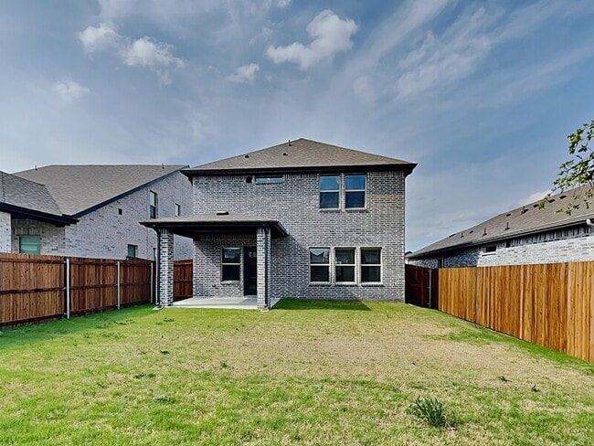 Building Photo - 507 Clover Crk Dr