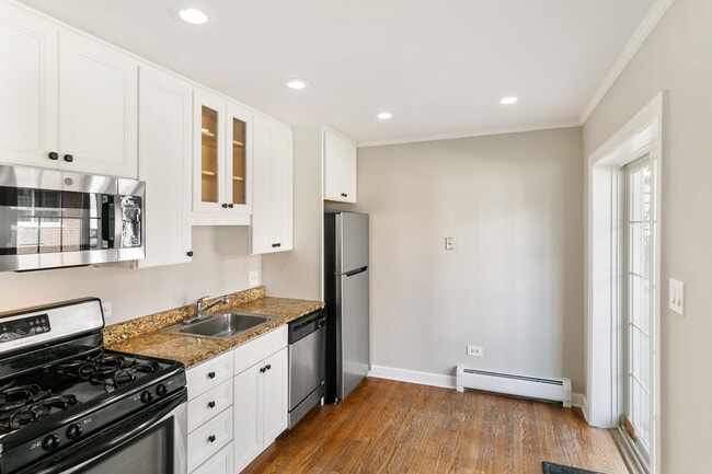 Building Photo - 323 N Princeton Ave