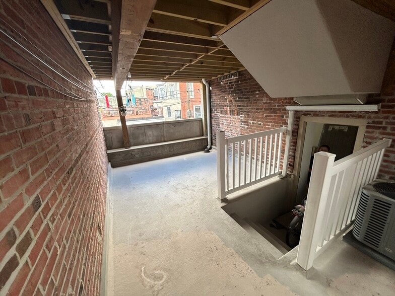 Building Photo - 3900 Baring St