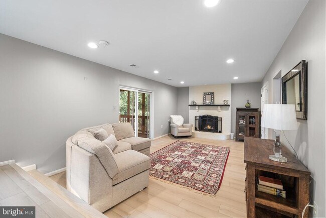 Building Photo - 12800 Turberville Ln