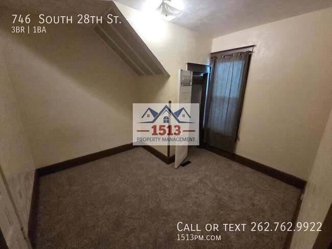 Building Photo - 746 S 28th St