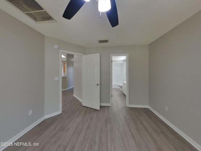 Building Photo - 1330 Summerbrook Dr