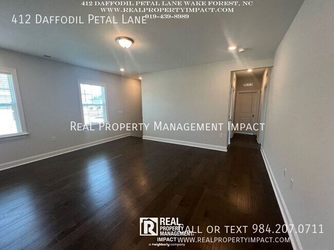 Building Photo - 412 Daffodil Petal Ln