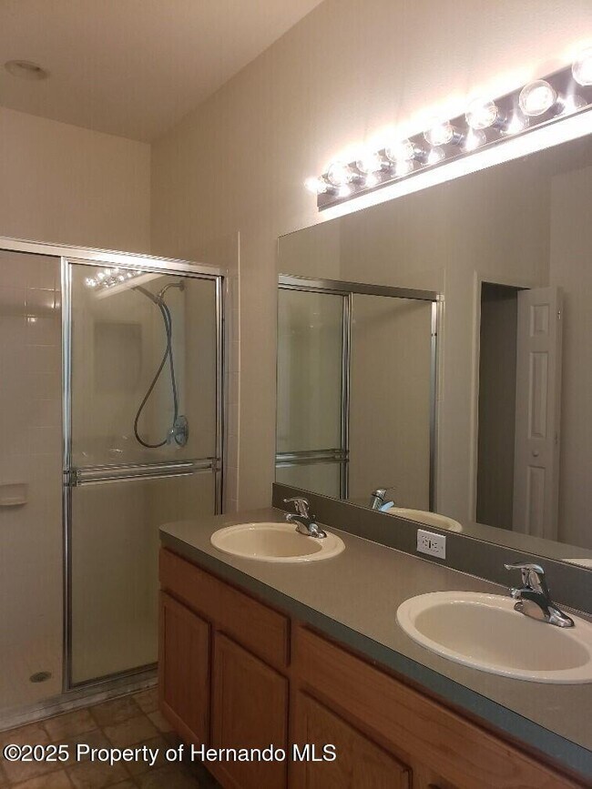 Building Photo - 15206 Copper Loop