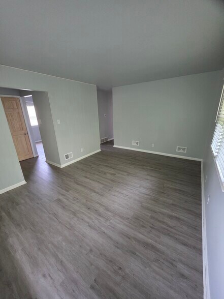 Building Photo - 5416 N 53rd St