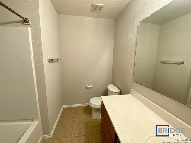 Building Photo - 9218 Hanover Cove