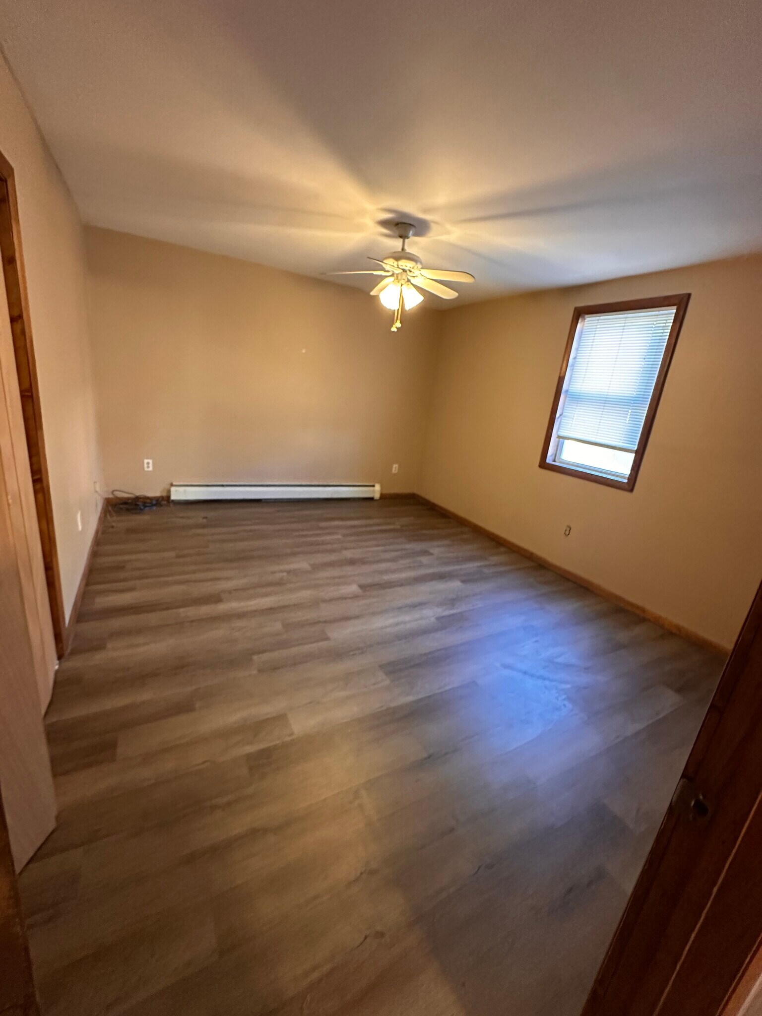 Building Photo - 117 Short St