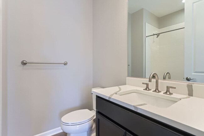 Building Photo - 676 Saddle Dr