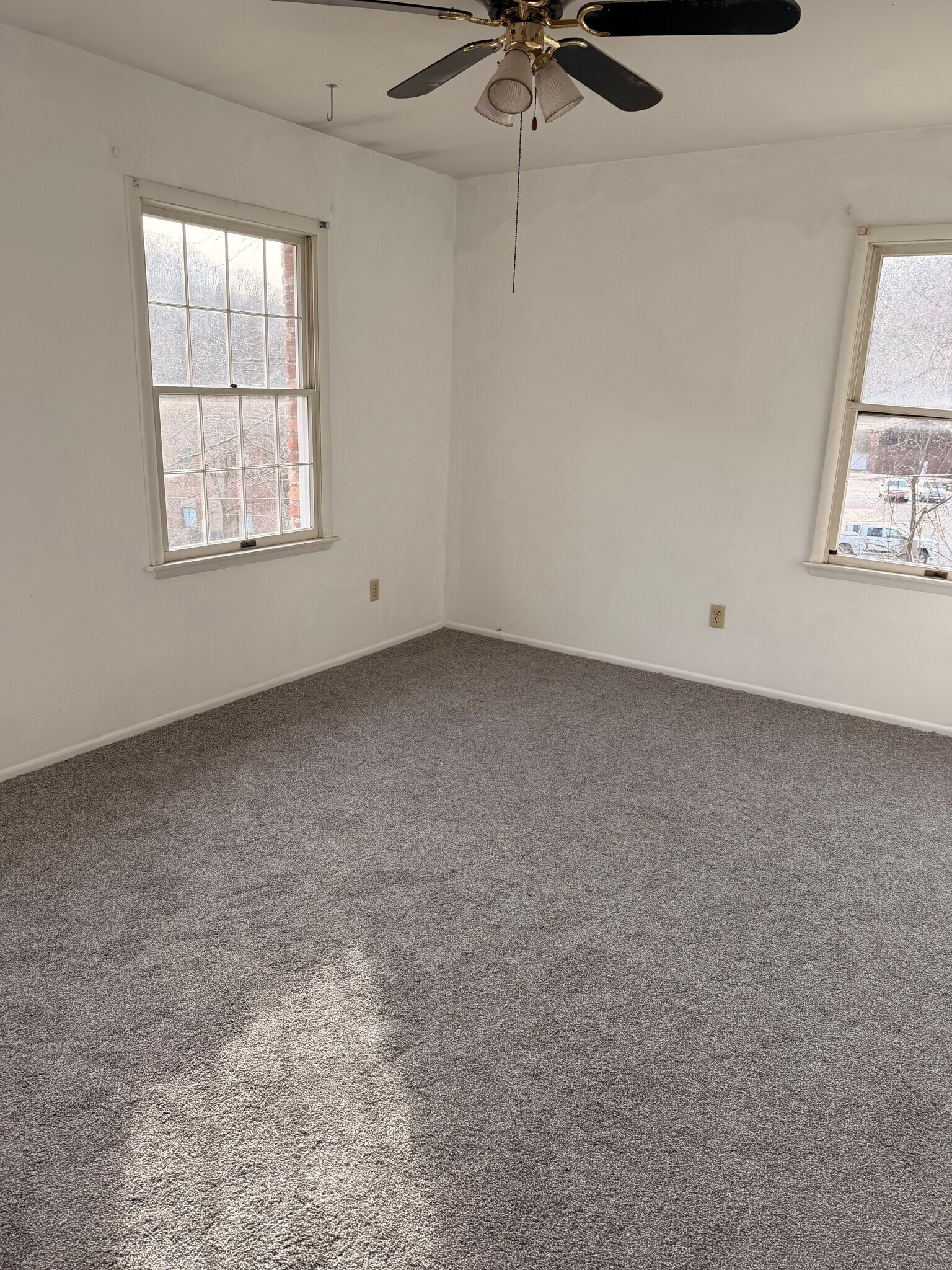 Building Photo - 1 Sylvan Spring Dr