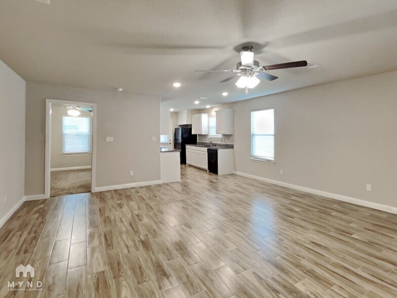 Building Photo - 724 Rolling Terrace Cir