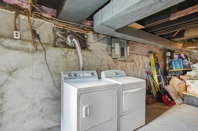 Building Photo - 36 Union St