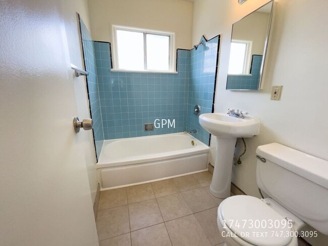 Building Photo - 737 N Vendome St