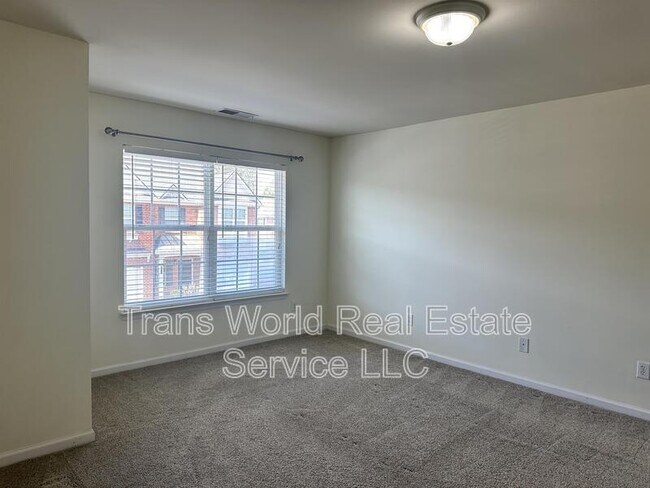 Building Photo - 9821 Alger Trce