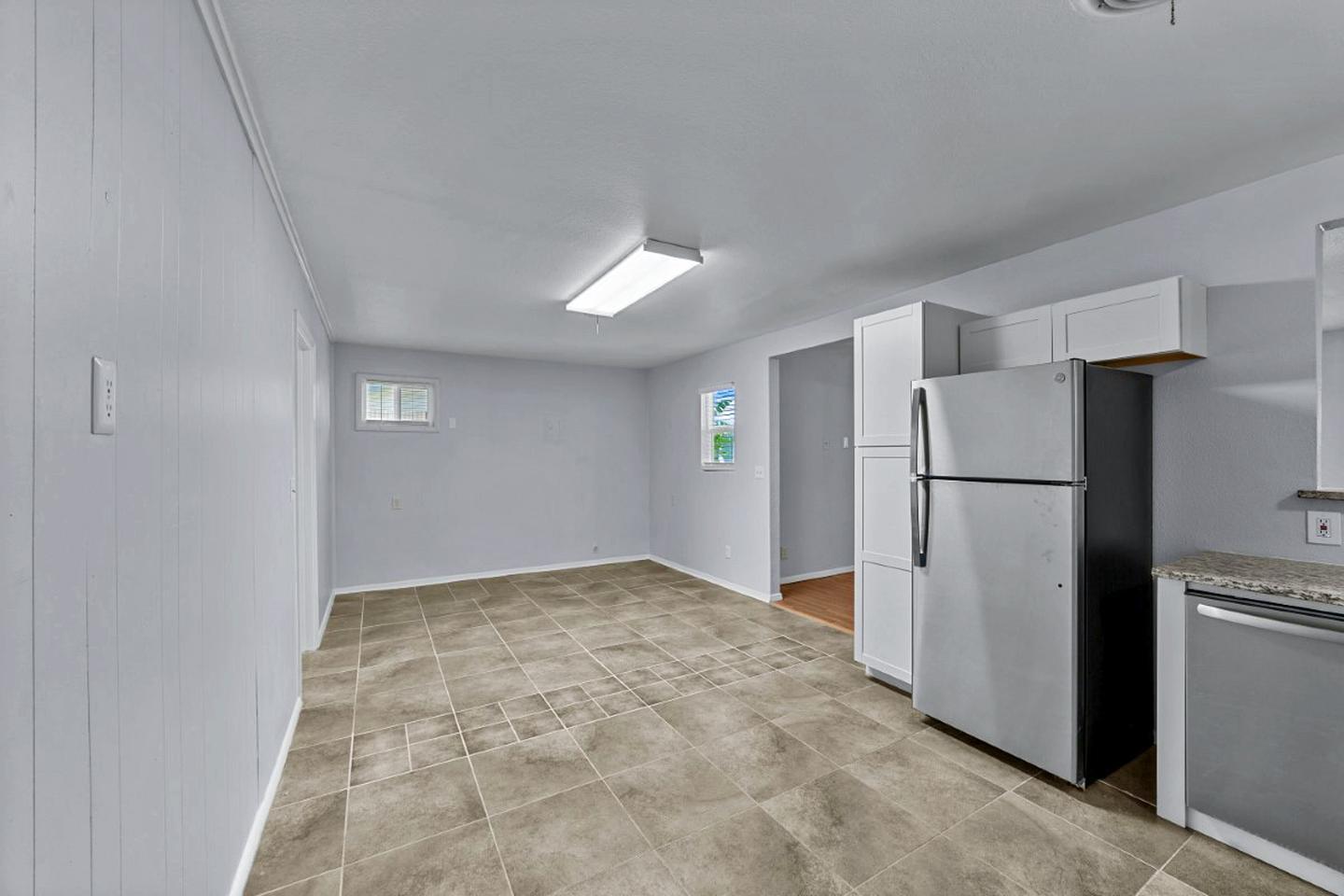 Building Photo - Beautiful Single-Family Home for Rent in F...