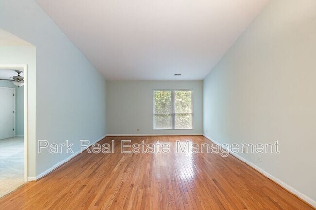 Building Photo - 201 Howell St