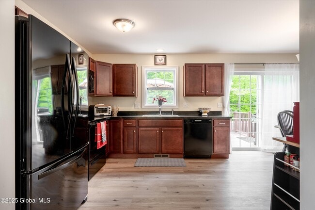 Building Photo - 40 Tom Sawyer Dr