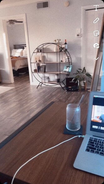 Building Photo - 2805 Northeast Expy