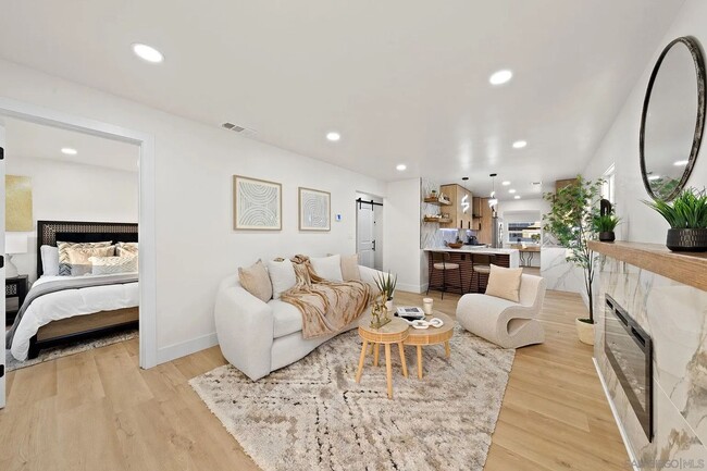 Building Photo - Beautiful Modern Home in the heart of North Park/Hillcrest/University Heights