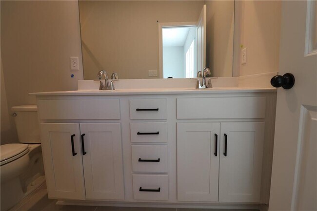 Building Photo - 2821 Beacon Bend Xing