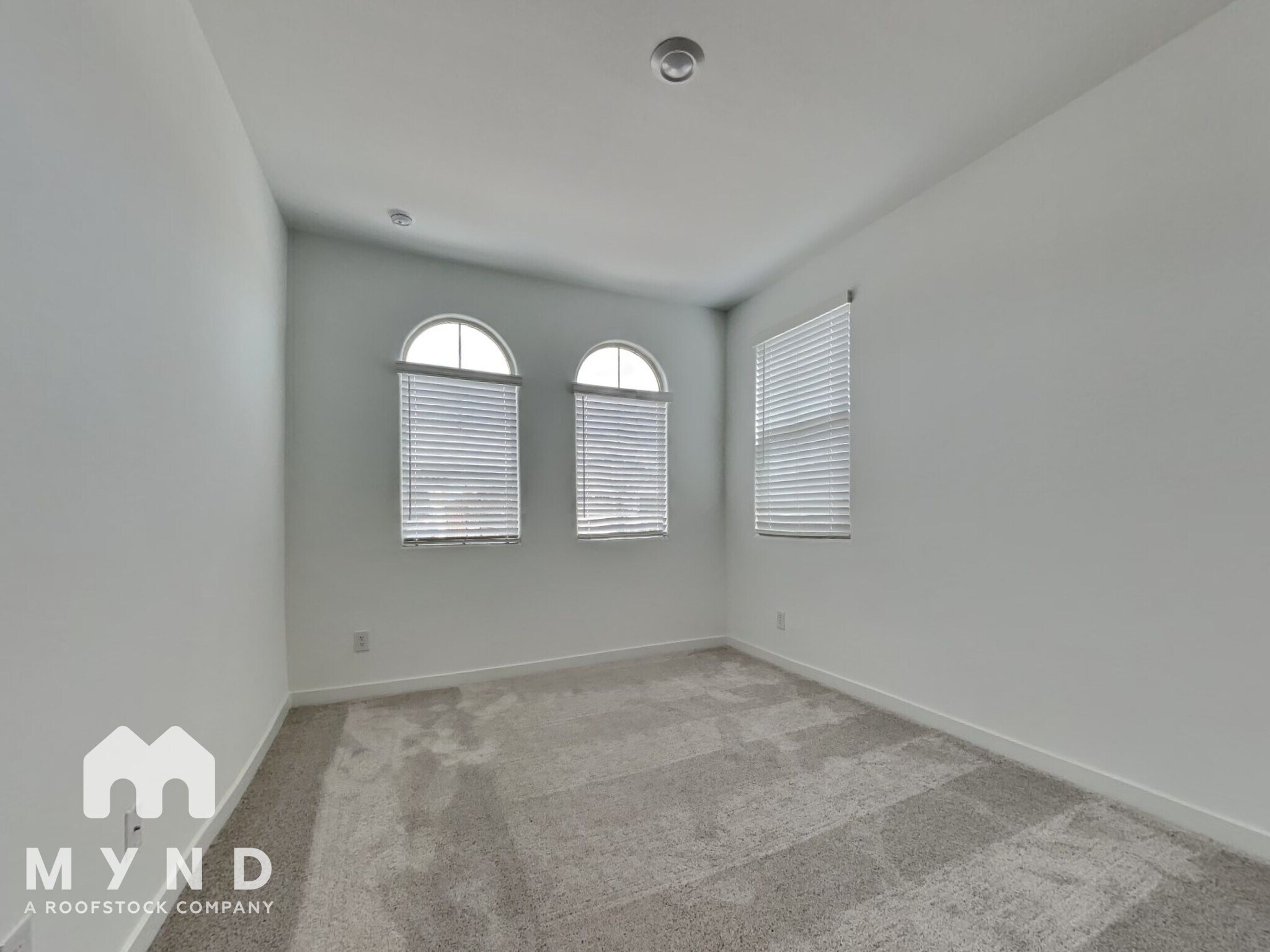 Building Photo - 9513 W Turney Ave