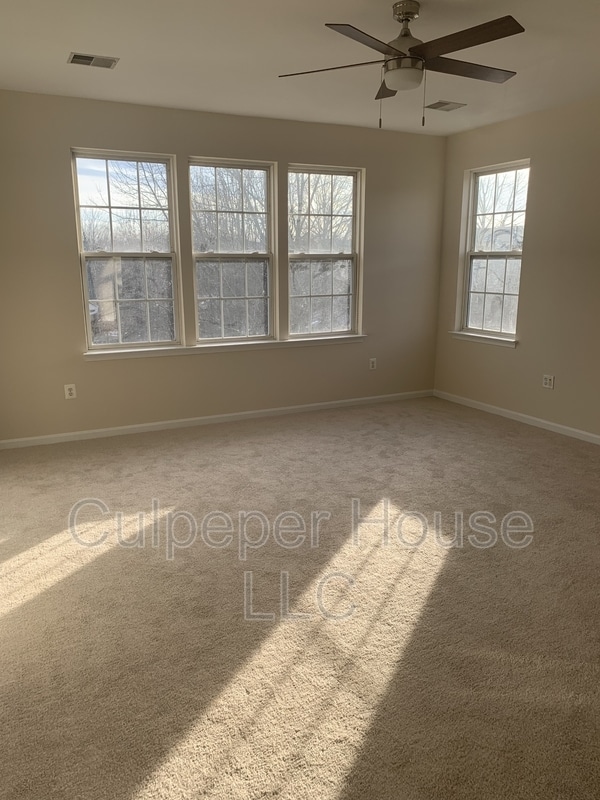 Building Photo - 43771 Maison Blanc Square