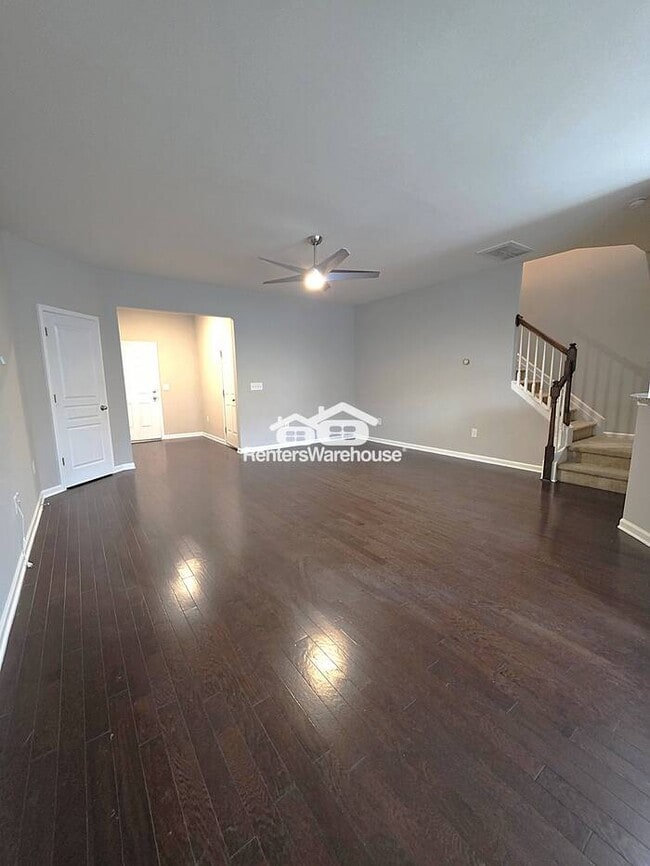 Building Photo - Beautiful 3-bedroom townhome in North Rale...