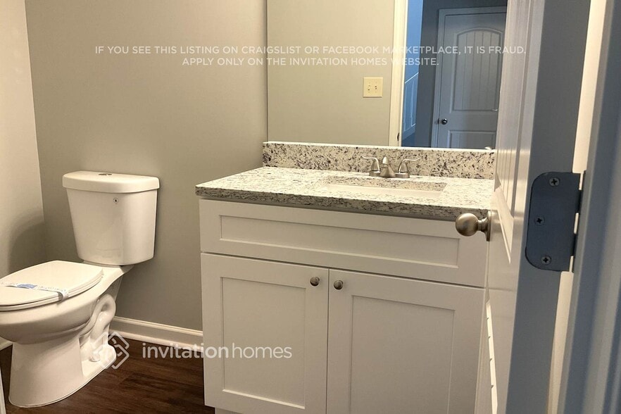 Building Photo - 4035 Whitfield Oak Way NE