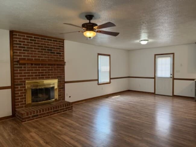 Building Photo - 3 Bedroom 2 Bath Rancher in Mechanicsville!