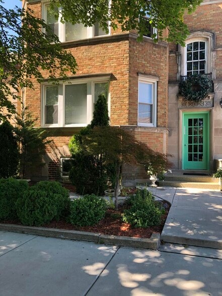 Building Front - 5940 N Bernard St