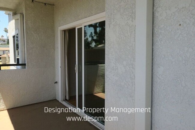 Building Photo - 156 S Oak Knoll Ave