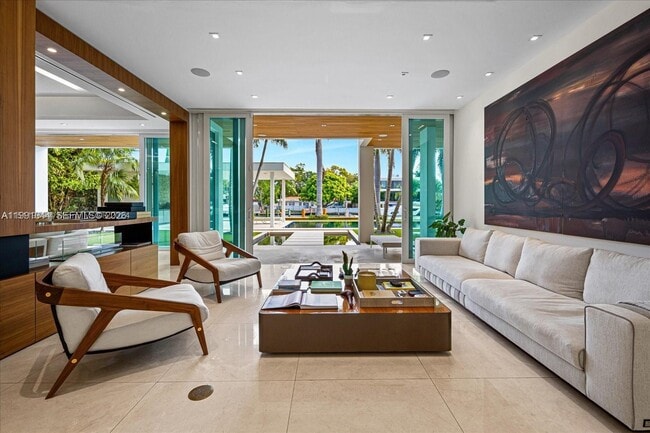 Building Photo - 3465 Meridian Ave