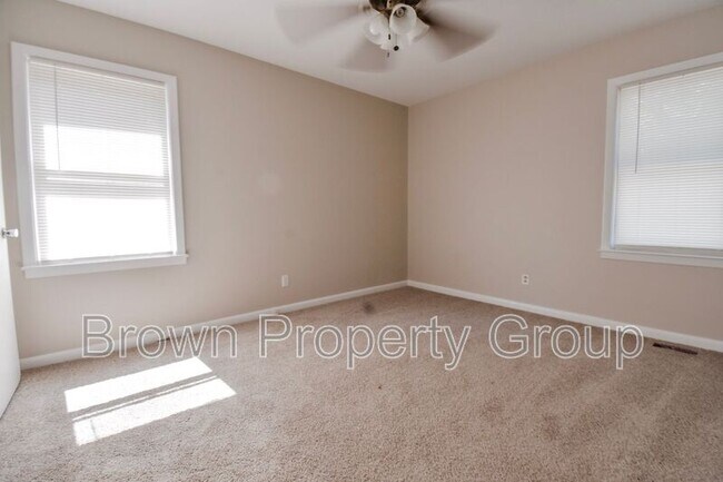 Building Photo - 1748 Wayne Ln