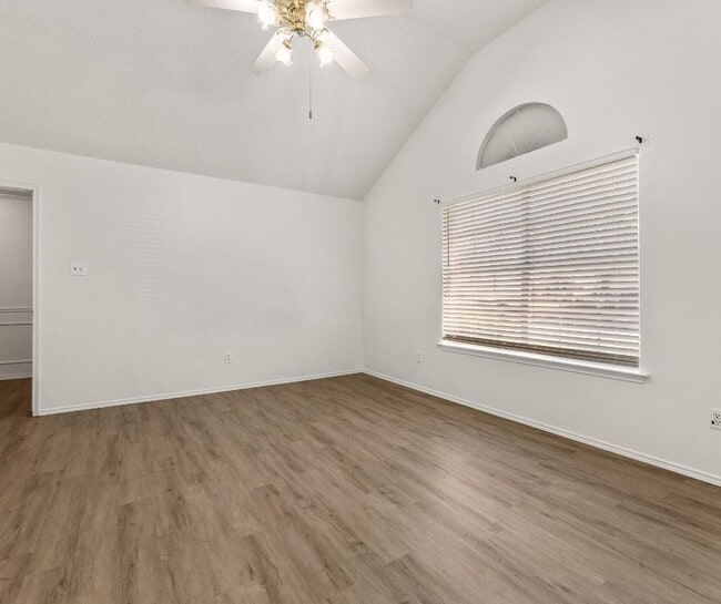 Building Photo - 1727 Ramada Dr